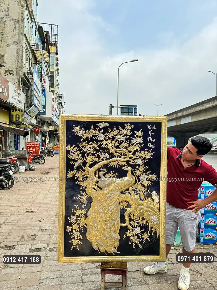 Khung tranh liền đồng v&agrave;ng chắc chắn